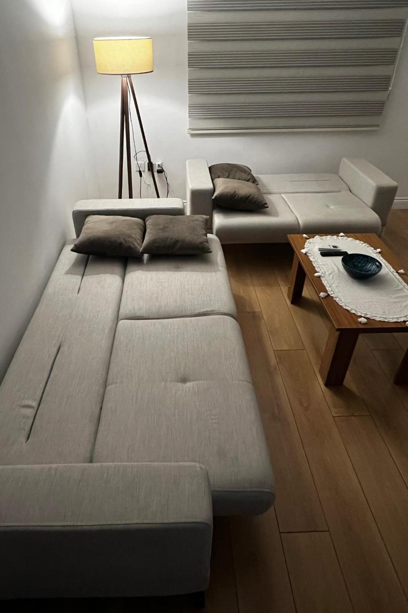 Stylish 3 Bedroom Apartment In ไคริเนีย ภายนอก รูปภาพ